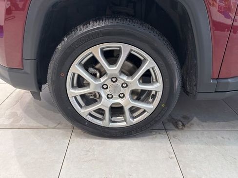 Used 2022 Jeep Compass Latitude w/ Sun and Sound Group image 13