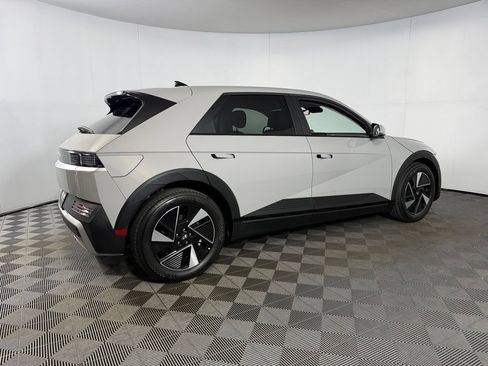 Used 2026 Hyundai Ioniq 5 SEL RWD image 8
