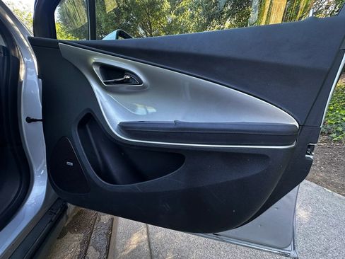 Used 2012 Chevrolet Volt Premium w/ Premium Trim Package image 20