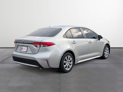 Certified 2022 Toyota Corolla LE image 5