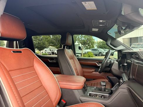 Certified 2024 GMC Sierra 1500 Denali Ultimate AWD/4WD image 14