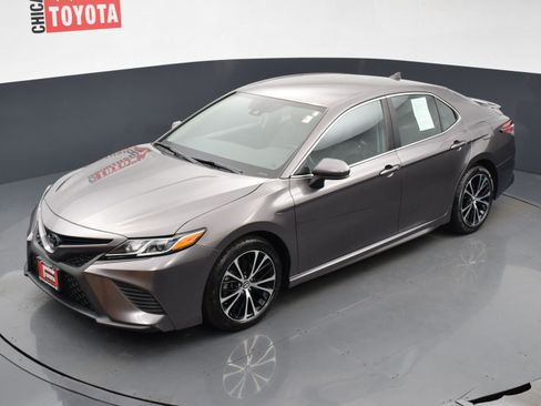 Used 2020 Toyota Camry SE image 23