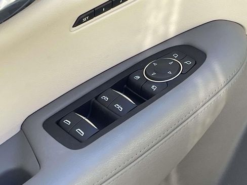 Certified 2025 Cadillac XT6 Premium Luxury w/ Technology Package image 17