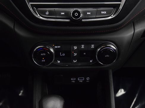 Used 2023 Chevrolet TrailBlazer RS w/ Convenience Package image 28