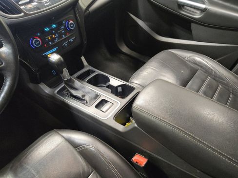 Used 2017 Ford Escape Titanium image 26