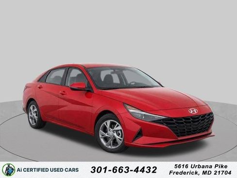 Used 2021 Hyundai Elantra SE FWD image 1