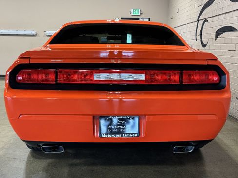 Used 2009 Dodge Challenger R/T w/ Electronics Convenience Group RWD image 6