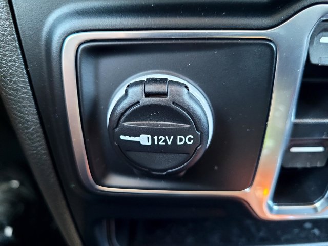 Used 2025 Jeep Gladiator Sport AWD/4WD image 19