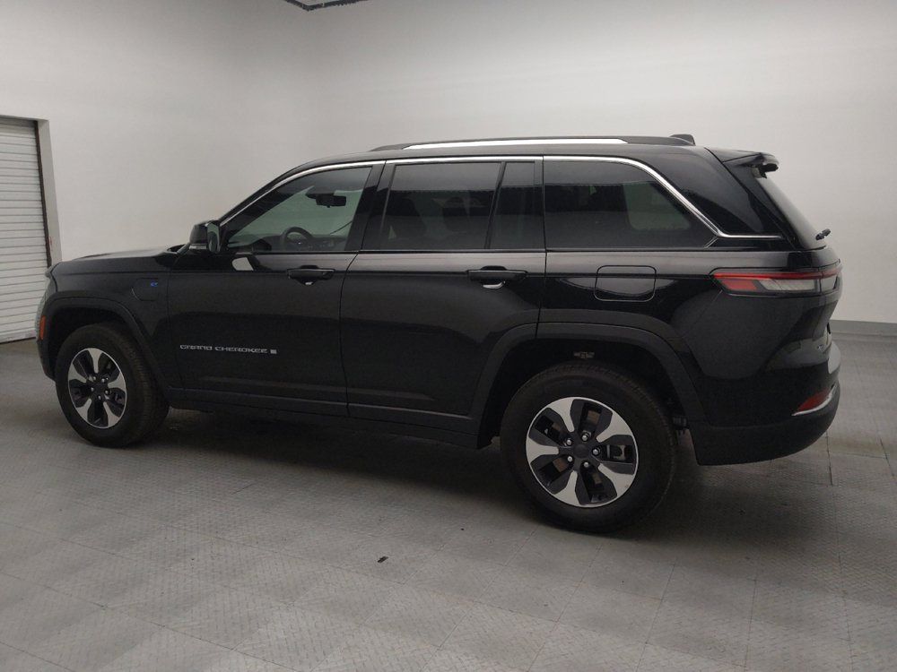 Used 2023 Jeep Grand Cherokee 4WD 4xe w/ Luxury Tech Group II image 3