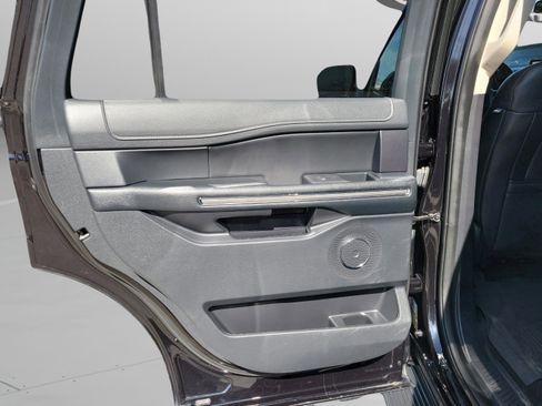 Used 2024 Ford Expedition XLT image 26