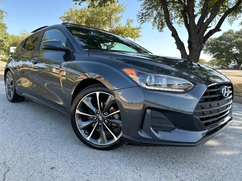 Used 2020 Hyundai Veloster 2.0 Premium FWD image 1