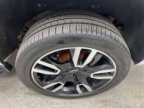 Used 2019 Chevrolet Tahoe Premier w/ RST Edition AWD/4WD image 14