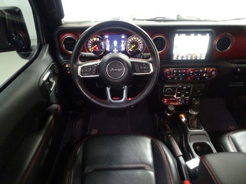 Used 2023 Jeep Wrangler Unlimited Rubicon w/ Cold Weather Group AWD/4WD image 38