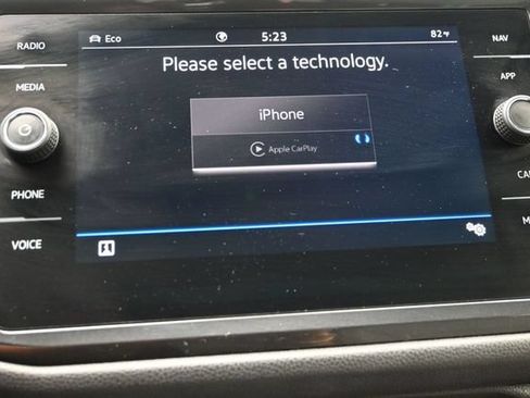Used 2021 Volkswagen Tiguan SEL AWD/4WD image 21