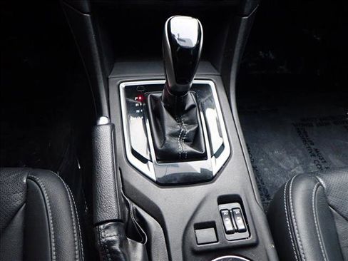 Used 2017 Subaru Impreza 2.0i Limited w/ Popular Package #4 image 19