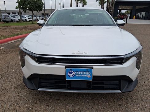 Used 2025 Kia K4 EX image 2