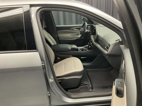 New 2026 Chevrolet Traverse LT w/ Sun and Wheel Package image 18