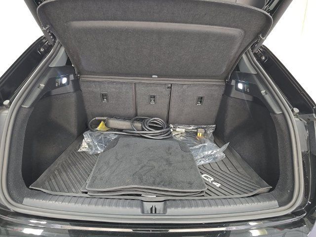 Used 2023 Audi Q4 e-tron Premium Plus w/ Premium Plus AWD/4WD image 17