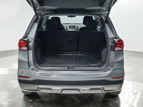 Used 2023 Chevrolet Equinox LT image 6