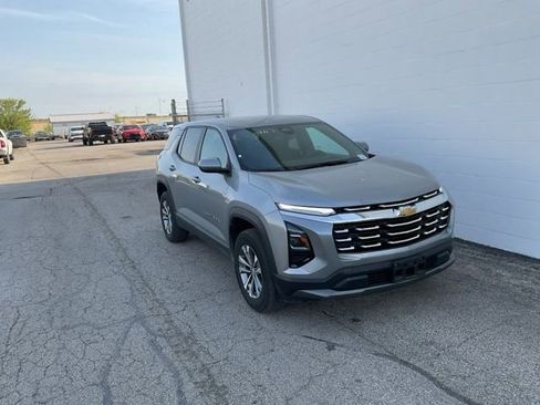 Used 2025 Chevrolet Equinox LT image 1
