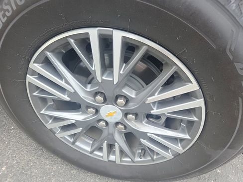 Used 2024 Chevrolet Traverse LT w/ Trailering Package image 19