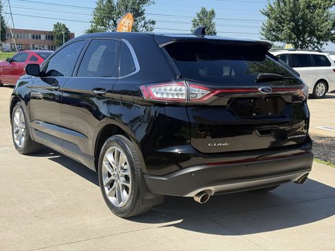 Used 2018 Ford Edge Titanium w/ Equipment Group 301A FWD image 5