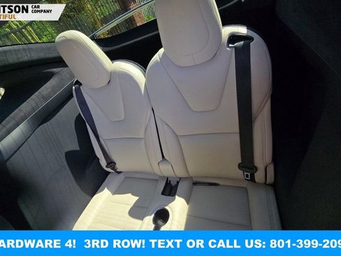 Used 2023 Tesla Model X Plaid image 3