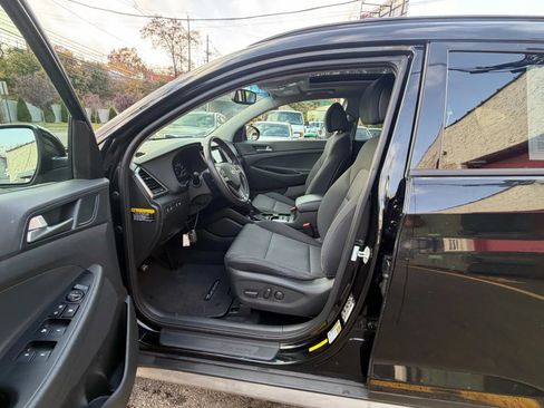 Used 2018 Hyundai Tucson Value w/ Cargo Package image 27