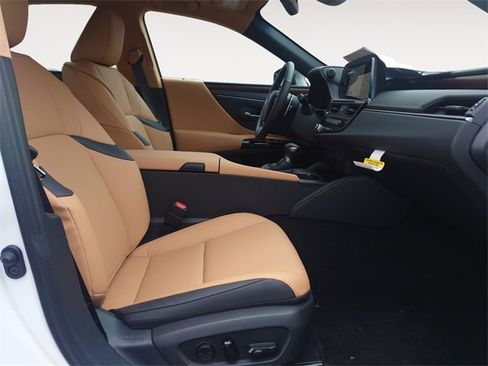 New 2025 Lexus ES 350 w/ Premium Package image 15