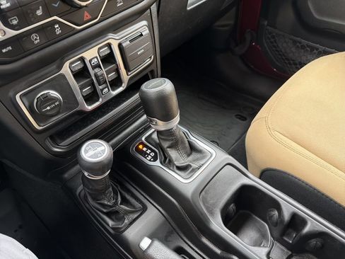 Used 2021 Jeep Gladiator Sport AWD/4WD image 69
