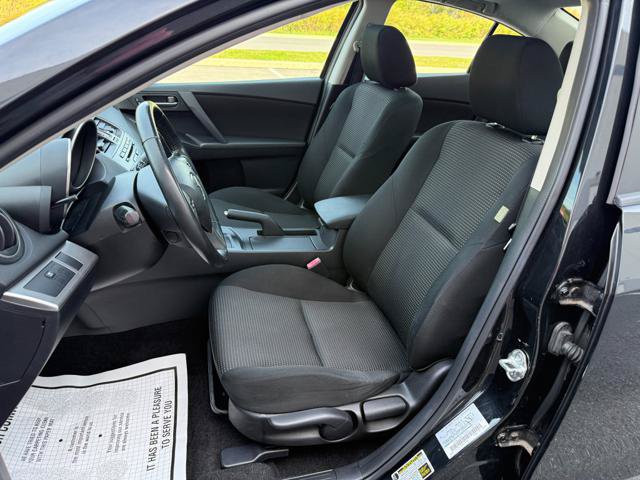 Used 2012 MAZDA MAZDA3 i Touring FWD image 11