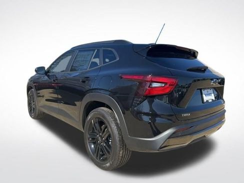 New 2026 Chevrolet Trax ACTIV w/ Sunroof Package image 3