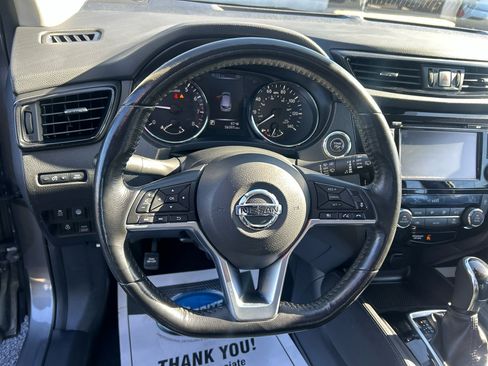 Used 2018 Nissan Rogue Sport SL w/ SL Premium Package image 17