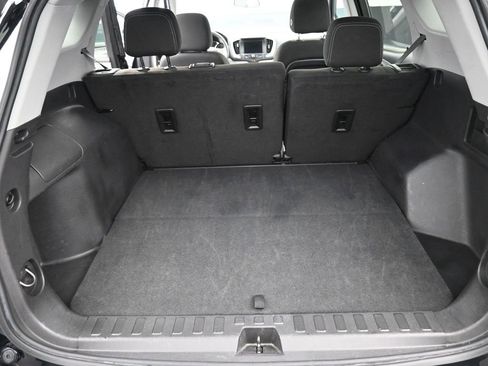 Used 2024 GMC Terrain SLE image 14