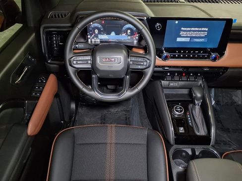 New 2026 GMC Canyon AT4 AWD/4WD image 13