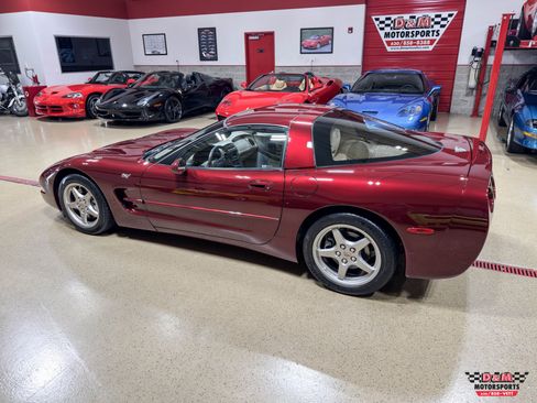 Used 2003 Chevrolet Corvette Coupe w/ Preferred Equipment Group RWD image 41