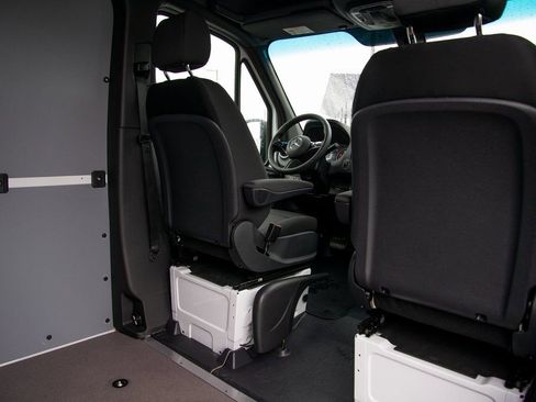 New 2026 Mercedes-Benz Sprinter 2500 image 18