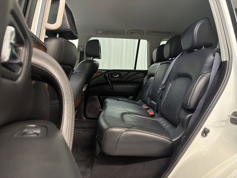 Used 2015 INFINITI QX80 2WD w/ Deluxe Technology Package image 31