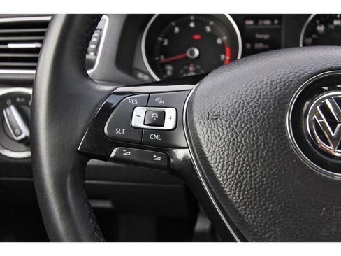 Used 2016 Volkswagen Passat 1.8T SE image 15