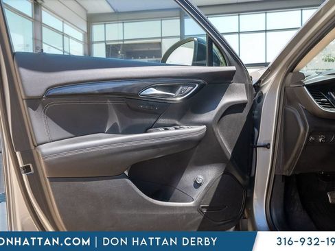 Used 2023 Buick Envision Essence w/ Sport Touring Package AWD/4WD image 15