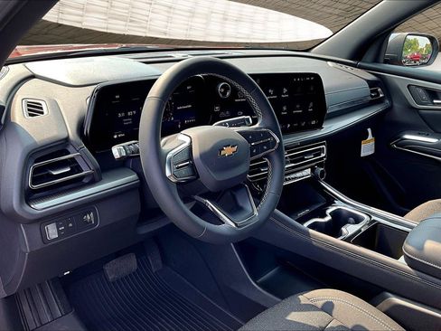 New 2026 Chevrolet Traverse LT w/ Driver Confidence Package FWD image 7