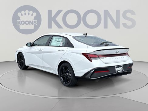 New 2026 Hyundai Elantra SEL Sport FWD image 4