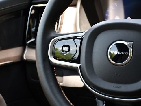 Certified 2026 Volvo XC90 B6 Plus AWD/4WD image 26
