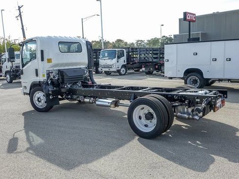 New 2025 Chevrolet Low Cab Forward image 5