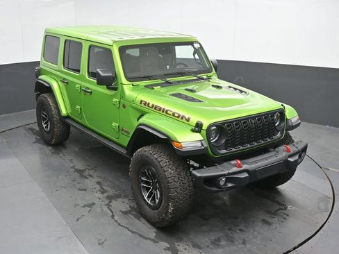 Used 2025 Jeep Wrangler Unlimited Rubicon AWD/4WD image 33