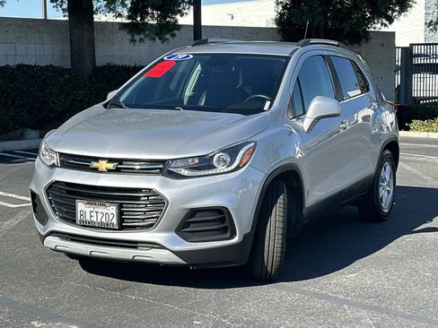 Used 2019 Chevrolet Trax LT w/ Driver Confidence Package image 8