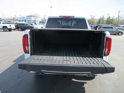 Used 2023 GMC Sierra 1500 AT4 w/ AT4 Premium Package image 8