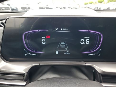 Used 2025 Kia Telluride LX FWD image 32