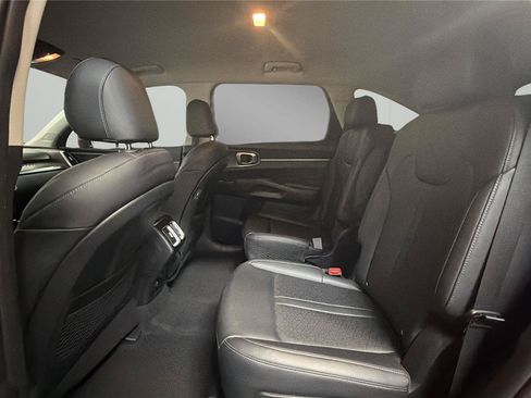 Used 2022 Kia Sorento S FWD image 11