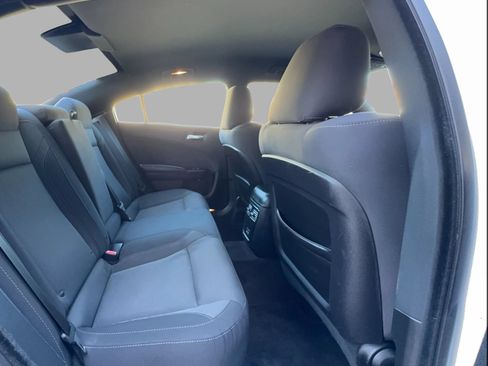Used 2017 Dodge Charger SXT w/ Blacktop Package RWD image 29